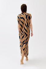 Load image into Gallery viewer, JACQUARD KNIT DRESS
